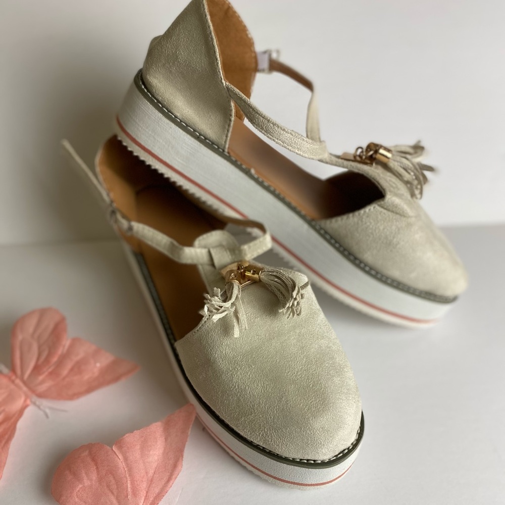 WOMEN’S BEIGE ESPADILLE PLATFORM SHOES SIZE 40